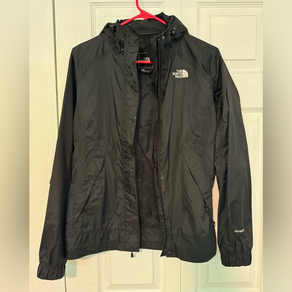 The North Face Size XS Black 2-in-1 Hyvent Jacket